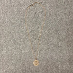 Intricate Gold Filigree Pendant Necklace